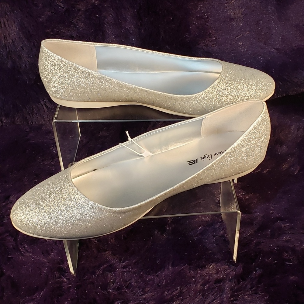 Super Shiny Size 13 Silver Flats!